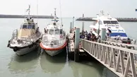 نجات سرنشینان یک قایق تفریحی در بندر نوشهر 