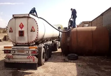 رانندگان کامیون: دستورالعمل عجیب شرکت نفت به افزایش قاچاق سوخت منجر شد