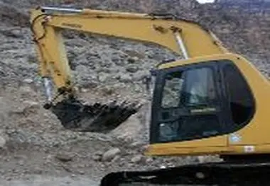 عملیات ترانشه برداری و تعریض گردنه بیخه دراز داراب آغاز شد