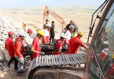 واگذاری آواربرداری معدن شازند به گروه مهندسی ۴۲ قدر