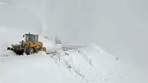 تداوم بارش برف و باران در جاده های کشور/ جاده چالوس مسدود است 