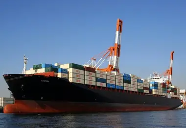 50 درصد محمولات کانتینری بر عهده شرکت حمل و نقل کشتیرانی ایران است 