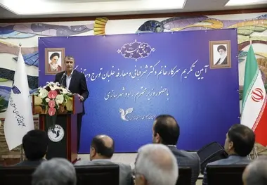 وزیر راه و شهرسازی: از طریق بازار سرمایه کارآمدی ایران‌ایر را بالا می‌بریم