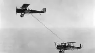 عکس تاریخی از نخستین سوختگیری هوایی در جهان