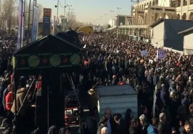 ◄ مراسم تشییع پیکر شهدای آتش‌نشان با حضور گسترده مردم آغاز شد