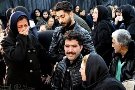 گزارش تصویری/  وداع با جانباختگان حادثه نفتکش ایرانی در بندر انزلی