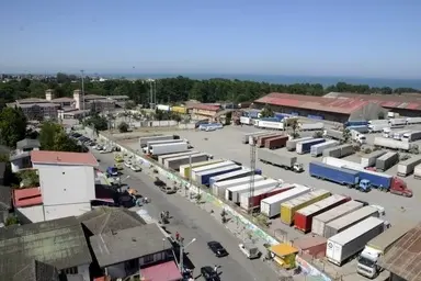 مرز آستارا؛ چالش قدیمی توقف کامیون ها فقط به زمستان محدود نمی شود