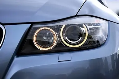 چطور ایراد چراغ‌ های خودرو را برطرف کنیم؟