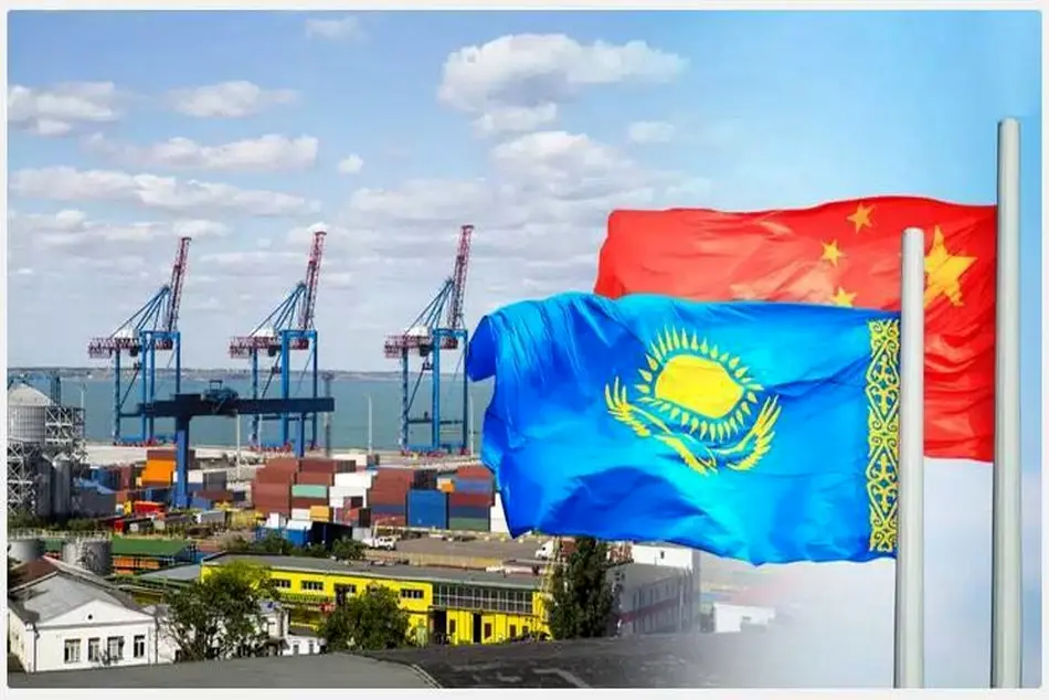  توافق راه آهن قزاقستان و بندر لیانیونگنگ برای ساخت هاب کانتینری در آکتائو