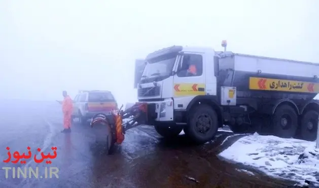 نجات ۵۰ دستگاه خودرو گرفتار در برف در چرام