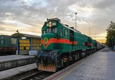 مدیرعامل شرکت راه‌ آهن کشش: می توانیم با استفاده از تبصره ماده ۱۸ همه لکوموتیوهای خود را به روی ریل بازگردانیم​