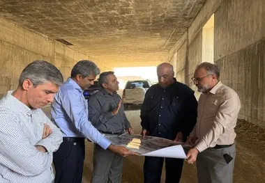 بازدید مدیرعامل شرکت ساخت و توسعه از عملیات احداث مسیر جایگزین حاجی آباد در محور بندرعباس-سیرجان 