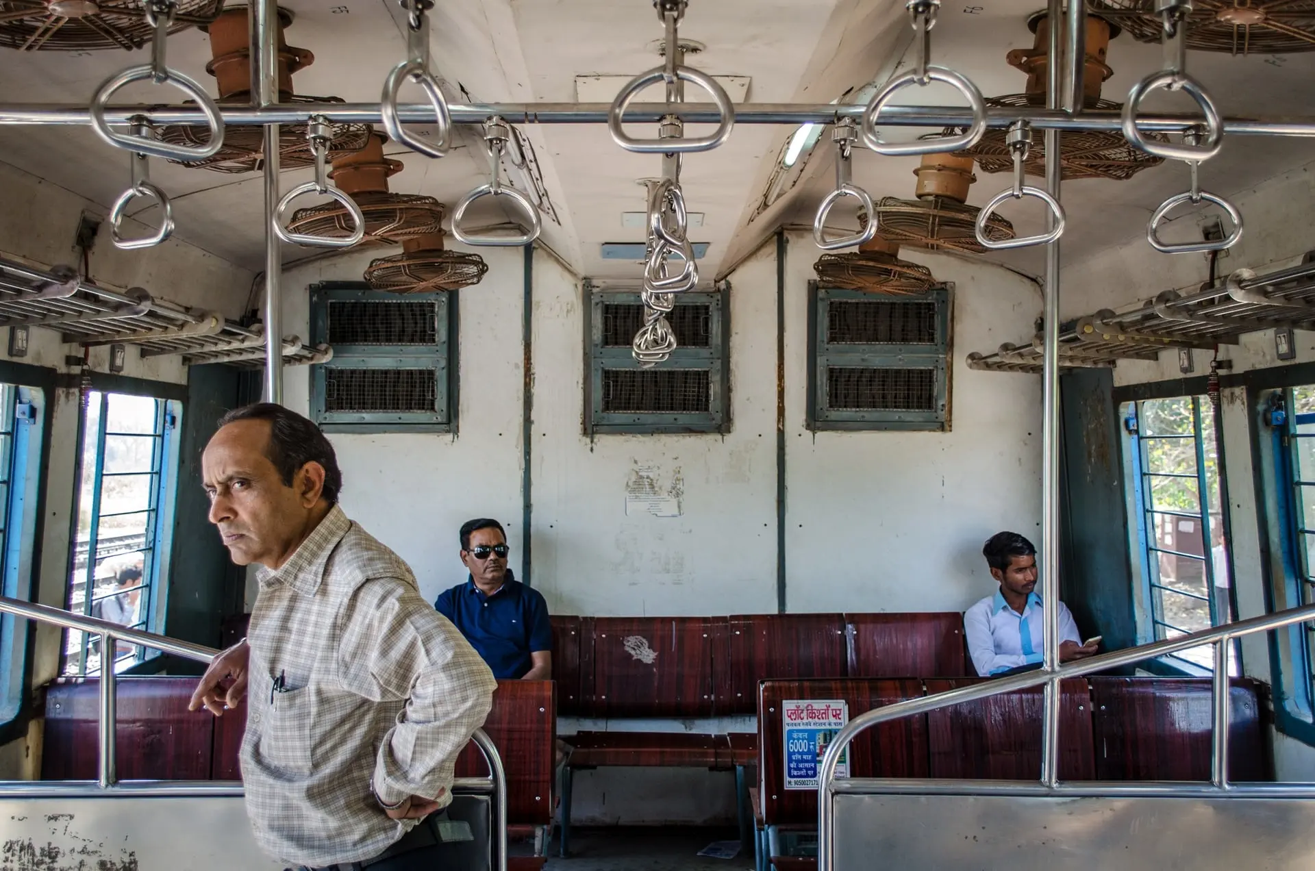 عکس/ مسافران در قطار دهلی نو