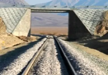 بهره برداری از زیر گذر ایستگاه های مسافری اردکان و میبد در هفته دولت