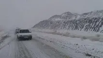 بارش برف سبب لغزندگی جاده کرج - چالوس شد