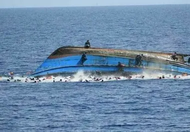 غرق یک فرابر با ۶۵ سرنشین در نزدیکی بالی اندونزی؛ ۴۳ تن مفقود هستند