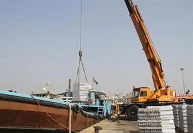 پیش بینی رکورد جابجایی مسافران دریایی/ تخلیه و بارگیری بیش از ۱۰۵ هزار تن کالا در آبادان