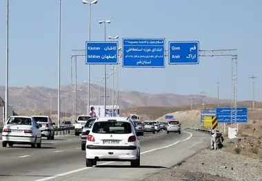 فیلم| رانندگی خلاف جهت در جاده قم کاشان با وجود حضور پلیس