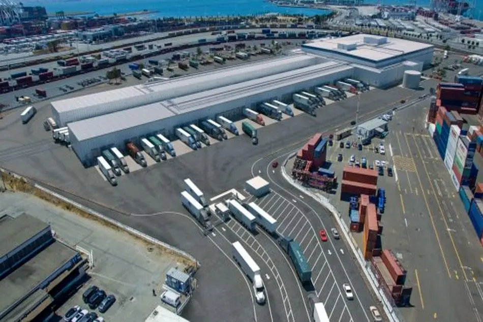 Port of Oakland to create centre for local hiring
