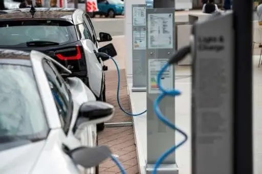 
ساخت ۴۰۰ ایستگاه شارژ خودروی برقی در اروپا
