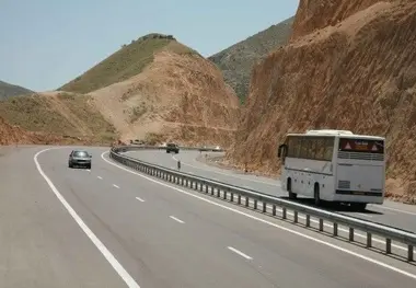 کنترل نزدیک به ۱۰۰۰ ناوگان اتوبوسی عبوری از جاده های استان مرکزی در طرح اربعین 