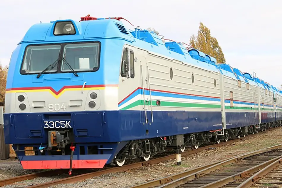 Electric locomotives handed over to Uzbekistan Railways