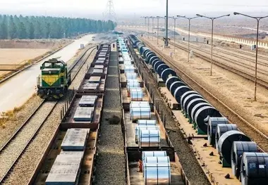 رشد ۵۱ درصدی درآمد راه آهن اصفهان در حمل بار داخلی