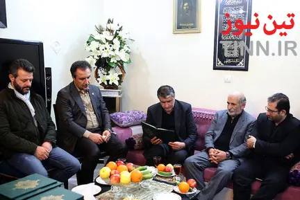دیدار وزیر راه و شهرسازی با خانواده یکی از جانباختگان حادثه هواپیمای اوکراینی