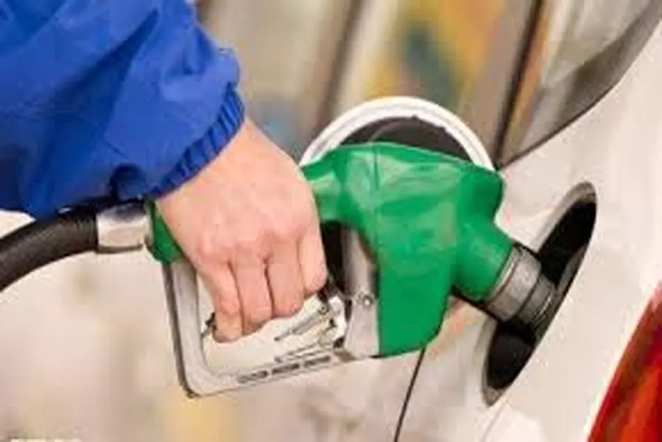 زیان ۱۵۰ میلیارد تومانی ناشی از بی‌نظمی در واردات بنزین