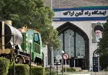 راه‌ آهن اراک پیشتاز تعمیرات واگن کشور/ قطار ۵ ستاره فدک به اراک رسید