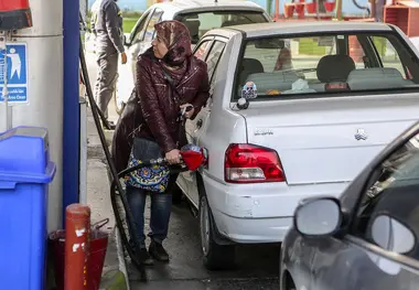 نظارت بر جایگاه‌های بنزین؛ آیا پمپ‌بنزین‌ها کم‌فروشی می‌کنند؟
