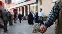 صرافی‌ها دلار نمی‌فروشند/رونق معاملات فردایی روبروی پاساژ افشار