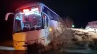 تصادف اتوبوس حامل دانش آموزان در محور یزد طبس هشت مصدوم برجای گذاشت