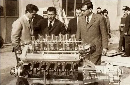 Lamborghini ساخت اولین موتور اسپرت لامبورگینی