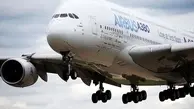 جابجایی هولناک ایرباس A380 روی باند فرود توسط باد!
