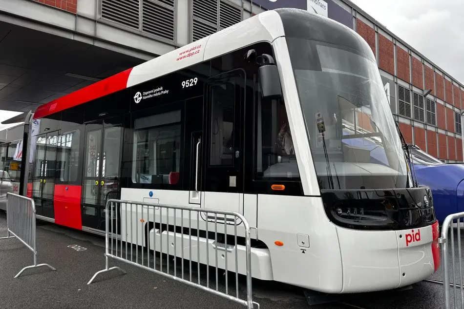 ŠKODA Group Showcase New Low-Floor Tram for Prague at InnoTrans 2026
