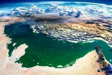 تردد سالانه ۴۰ هزار شناور از تنگه هرمز/آلودگی چالش خلیج‌فارس