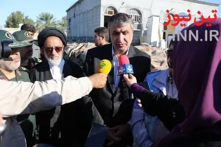 بازدید وزیر راه و شهرسازی از مناطق سیل‌زده شهرستان جاسک