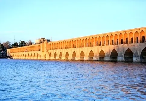 اردیبهشت سال ۱۴۰۳ اولین آب از خلیج فارس به اصفهان منتقل خواهد شد