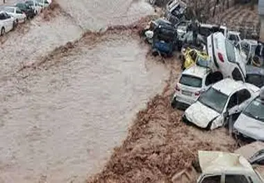فیم| جاری شدن سیل در پی بارش شدید باران در منطقه مرزی مورتان سیستان و بلوچستان