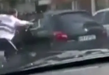 درگیری عجیب پلیس راهور با یک راننده