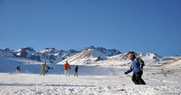ساخت راهدارخانه جدید در مسیر آلوارس برای گردشگران زمستانی اردبیل