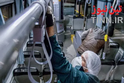 ضدعفونی و شستشوی اتوبوس های شهری اراک برای پیشگیری از کرونا