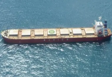 Bridge team communication secures safe navigation
