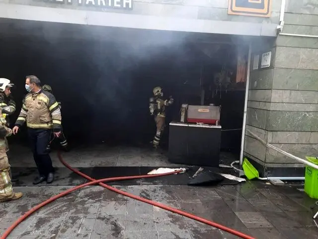 آتش سوزی ورودی ایستگاه قیطریه اختلالی در سرویس دهی مترو نداشت