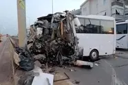 فیلم | برخورد شدید اتوبوس گردشگری با ستون سیمانی در آنتالیا