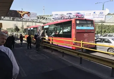 تجمعات مینی‌بوسی مقابل استانداری زنجان؛ این بار 