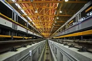 فیلم کمتر دیده شده از حضور هنرمندان برجسته سینما در مترو تهران- سال 75