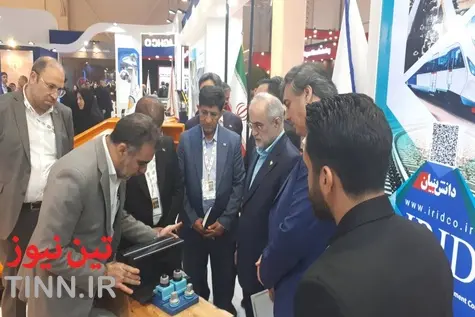بازدید قائم مقام راه آهن از غرفه شرکت ایرید در دهمین نمایشگاه ریلی