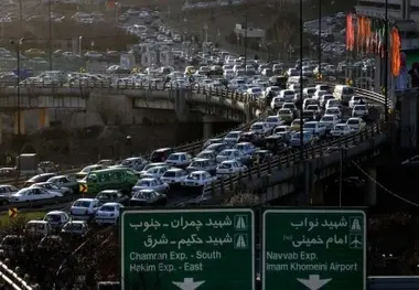 پارکینگی وسیع و پر از ماشین به اسم تهران